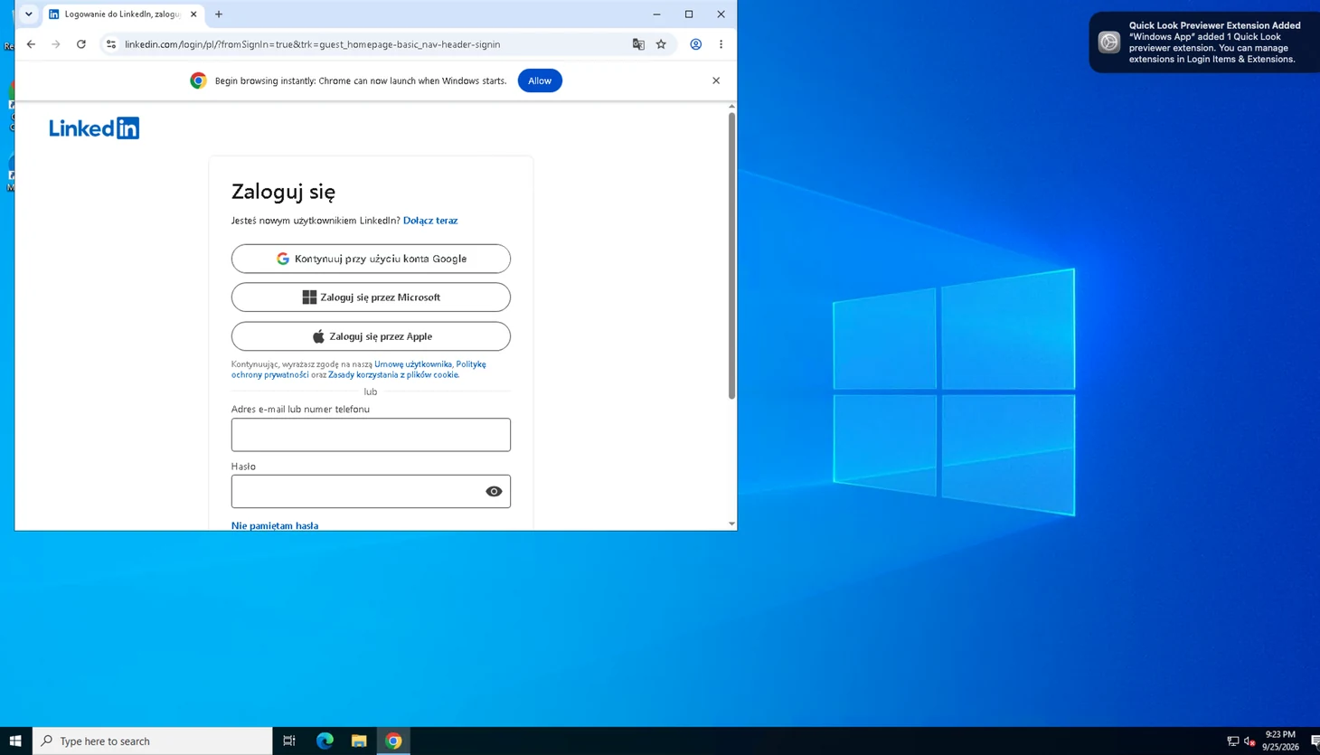 Pulpit komputera w chmurze: system Windows i przeglądarka Chrome z otwartą stroną logowania LinkedIn